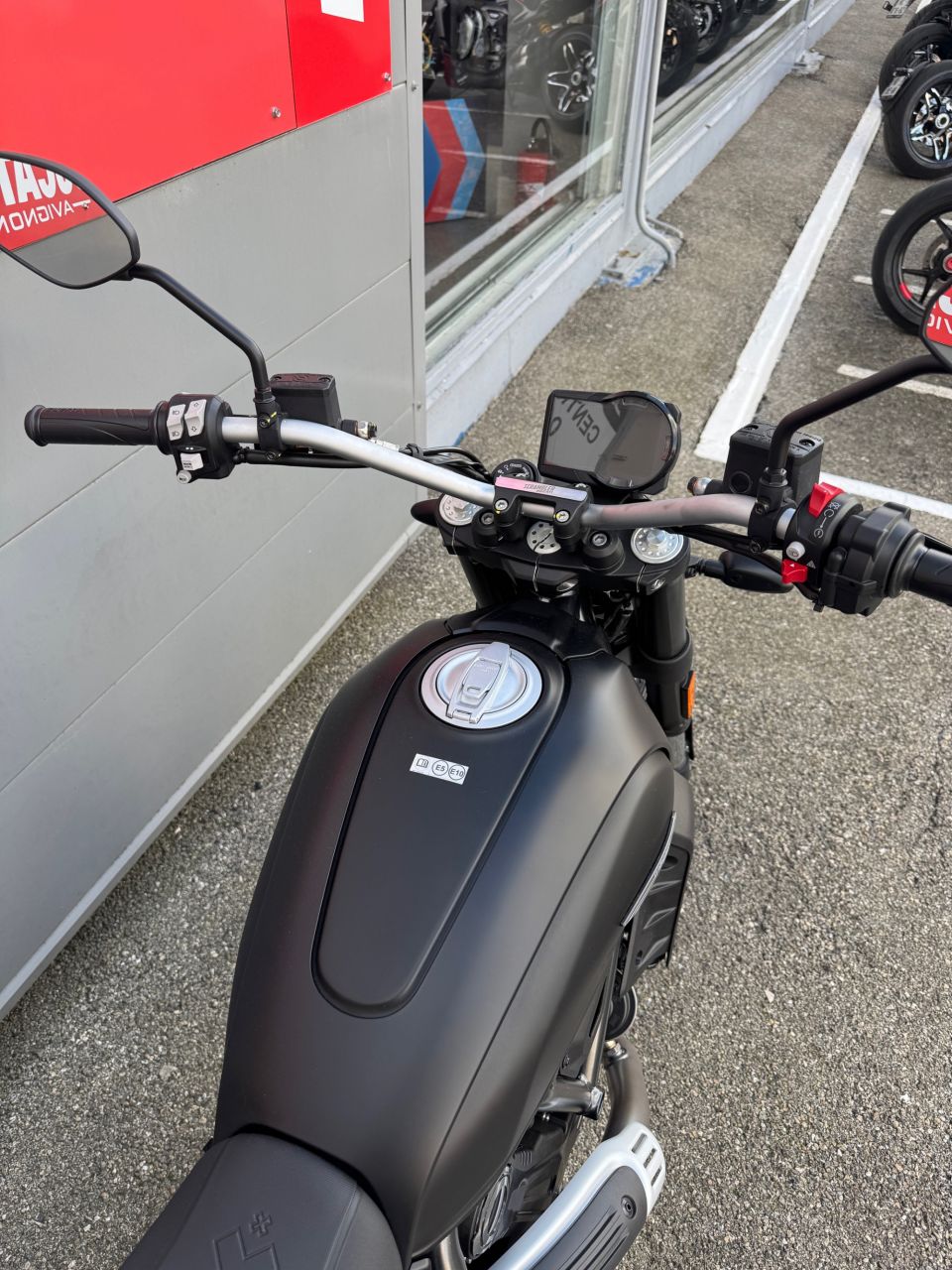 DUCATI SCRAMBLER 4