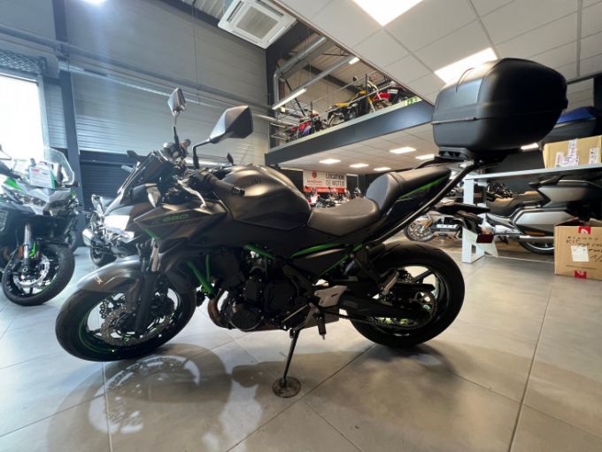 KAWASAKI Z650 ABS 4