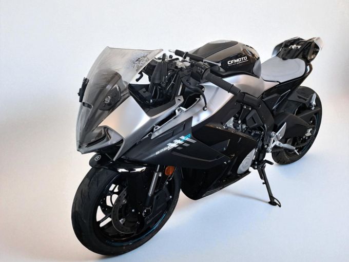 CF MOTO SR 675 4