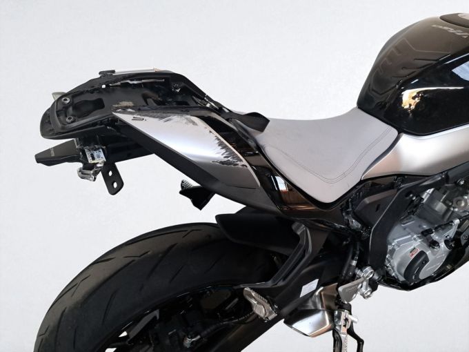 CF MOTO SR 675 4