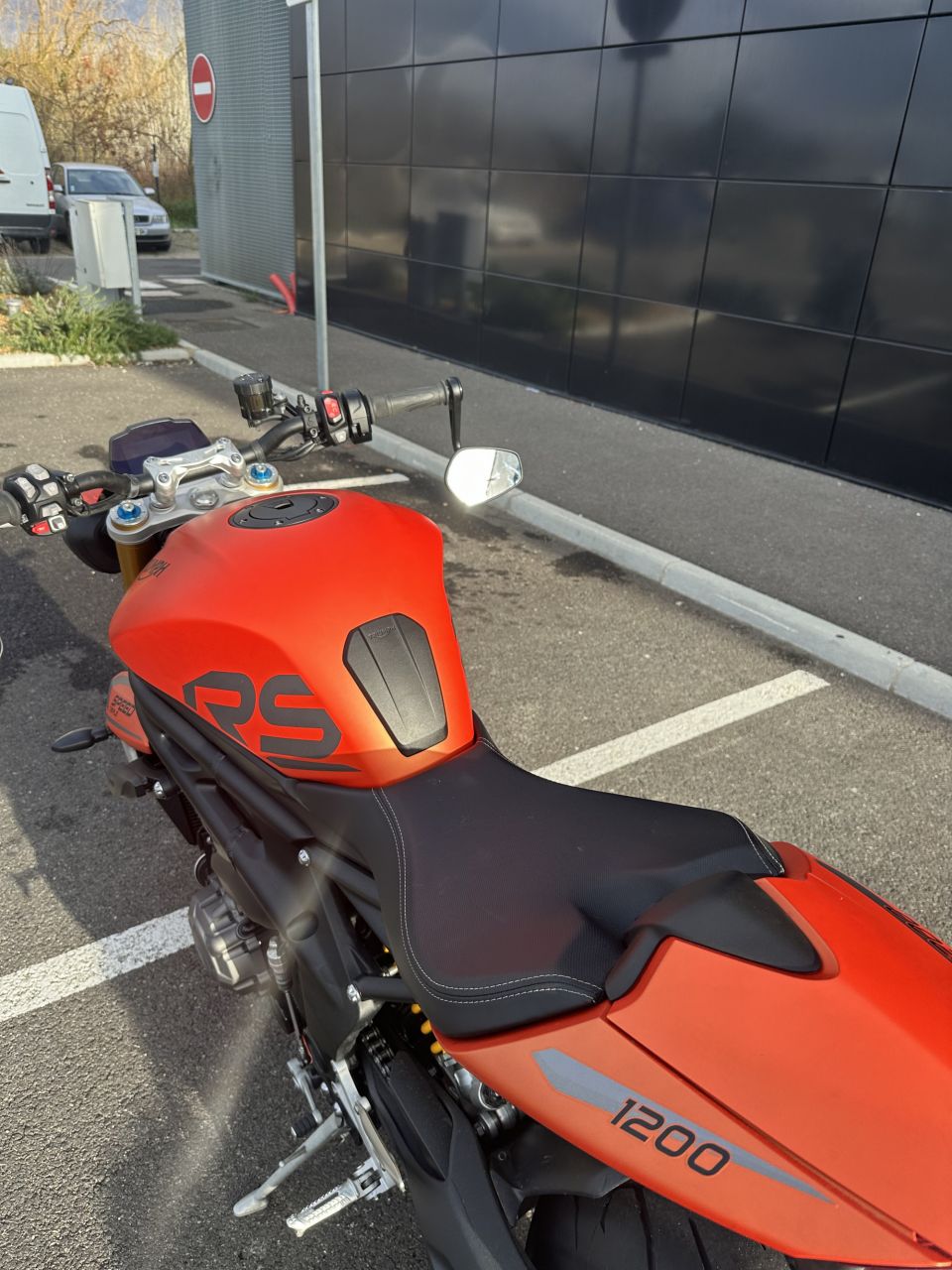 TRIUMPH SPEED TRIPLE 1200 RS 4