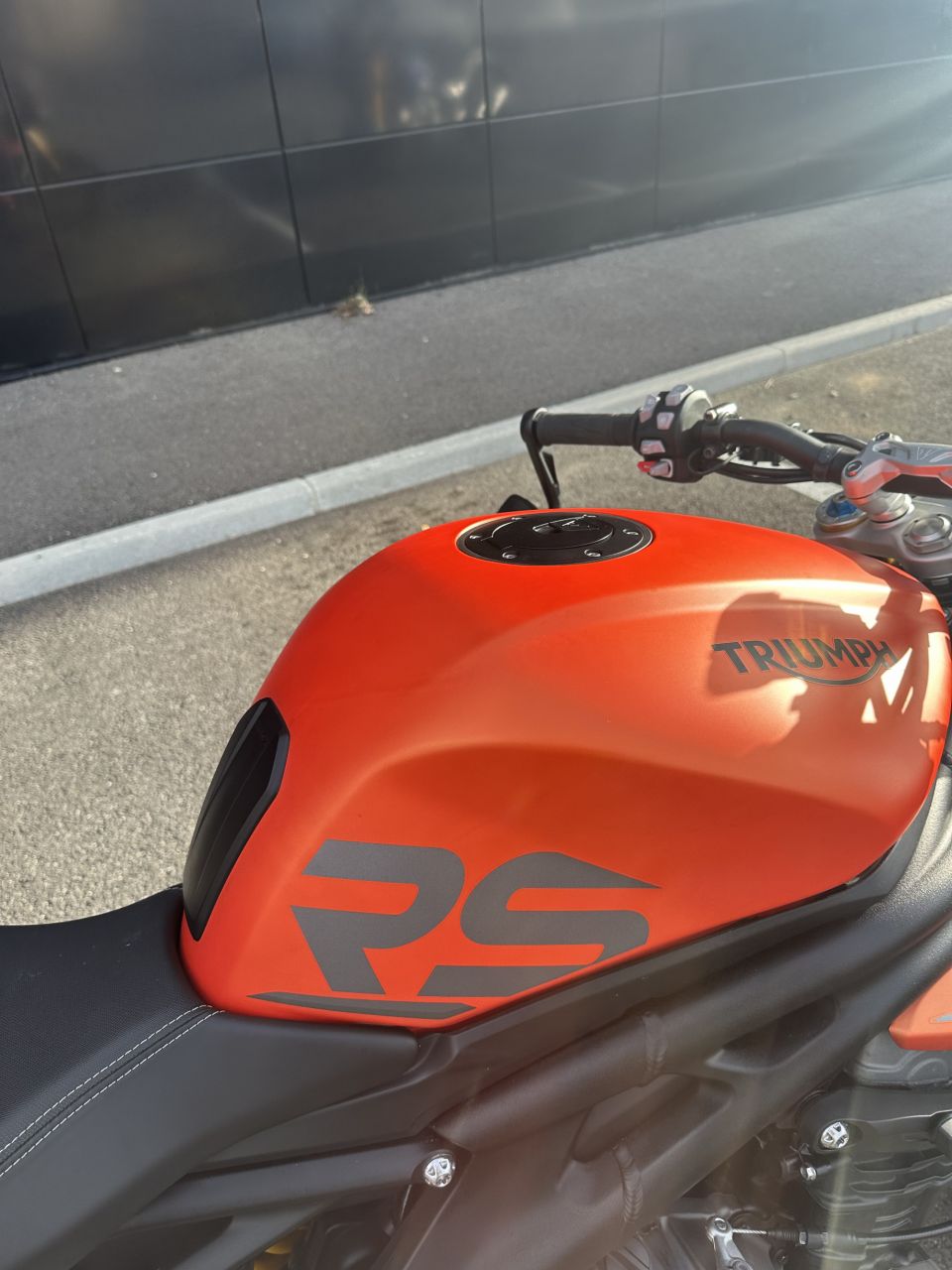 TRIUMPH SPEED TRIPLE 1200 RS 4