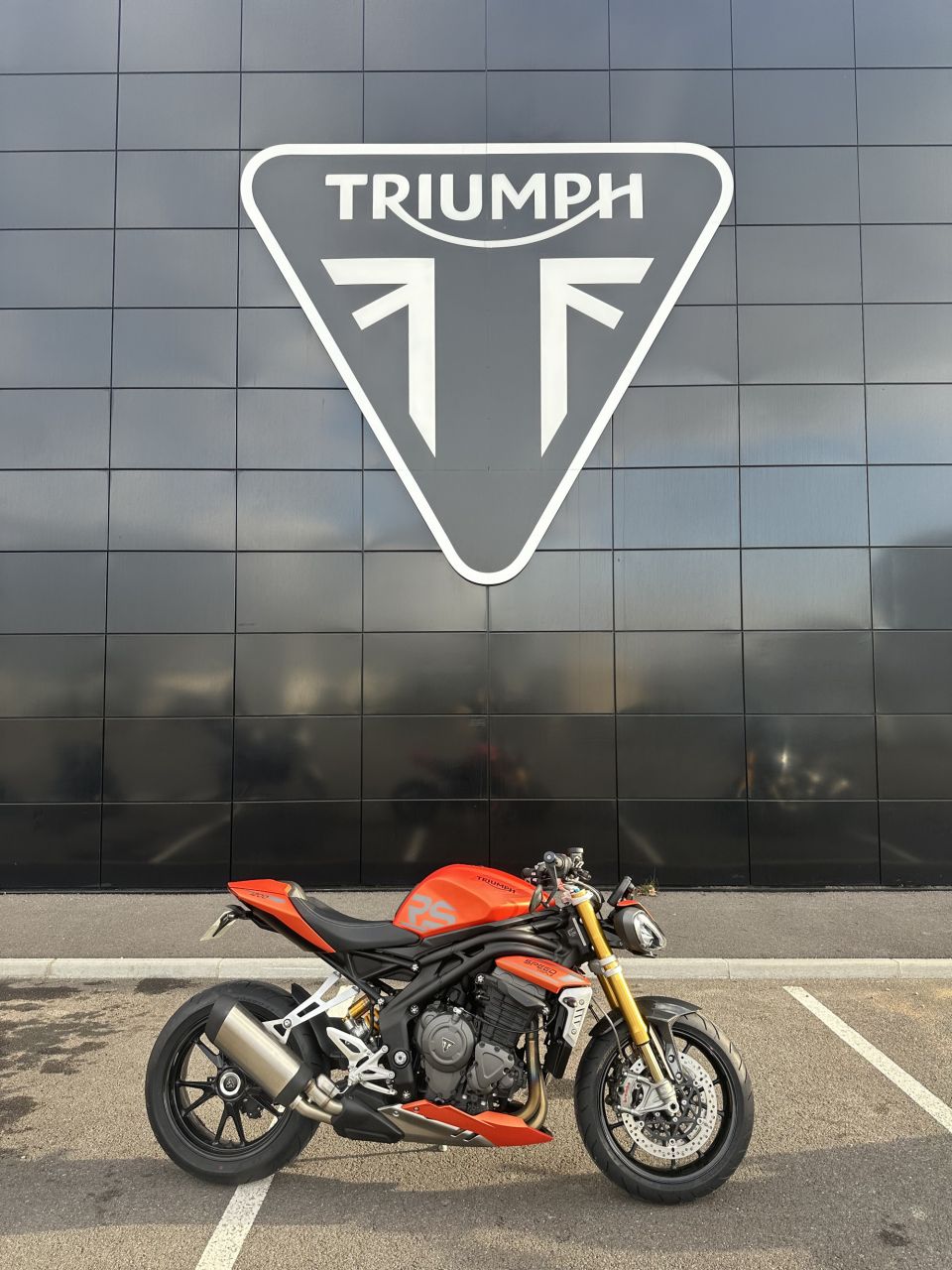 TRIUMPH SPEED TRIPLE 1200 RS 4