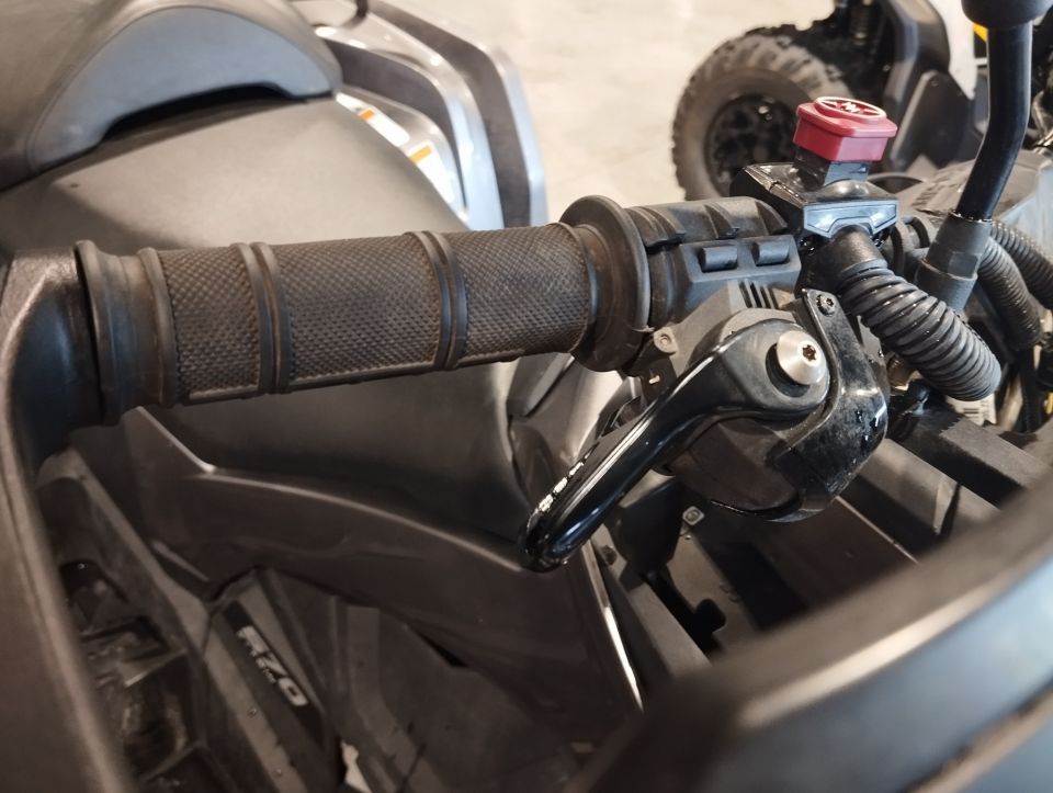 CAN-AM 570 MAX EFI 4