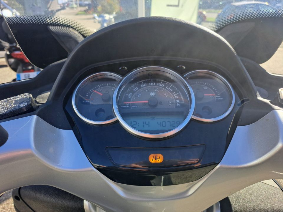 PIAGGIO MP3 300LT YOURBAN 4