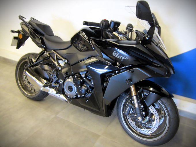 SUZUKI GSX-S 1000 GT 4