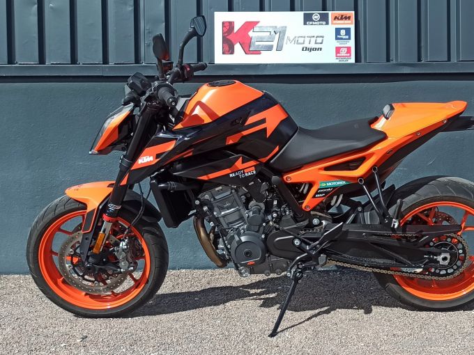 KTM 890 DUKE GP 4