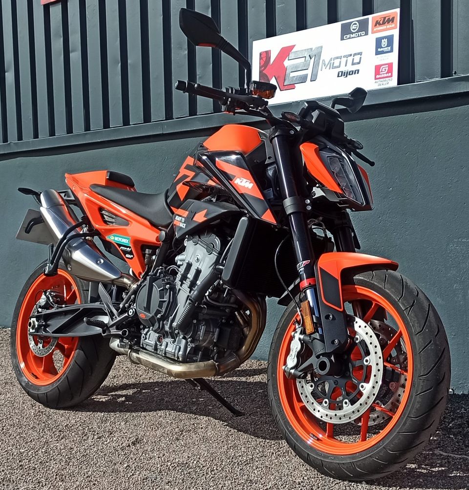 KTM 890 DUKE GP 4
