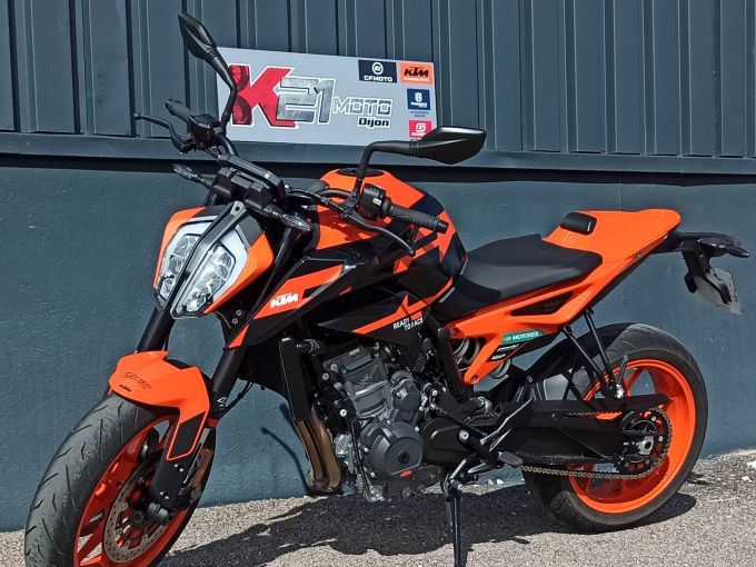 KTM 890 DUKE GP 4