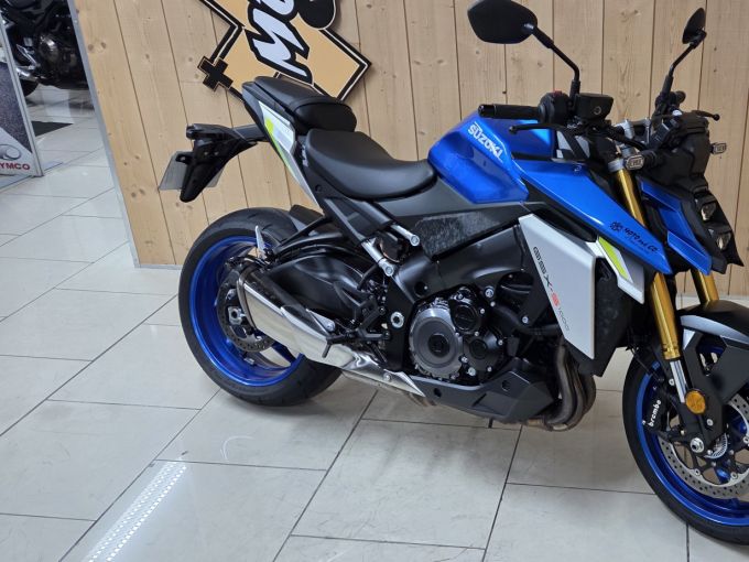 SUZUKI GSX-S 1000 ABS 4