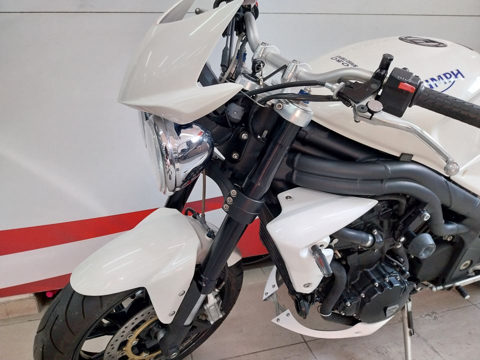 TRIUMPH SPEED TRIPLE 4