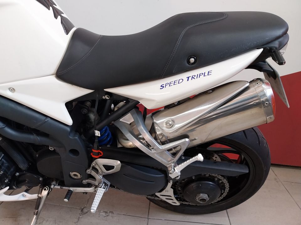 TRIUMPH SPEED TRIPLE 4