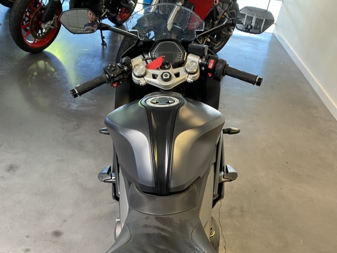 TRIUMPH 	DAYTONA 660 4