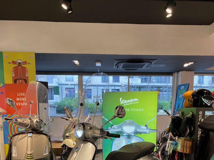 VESPA PRIMAVERA 50 4