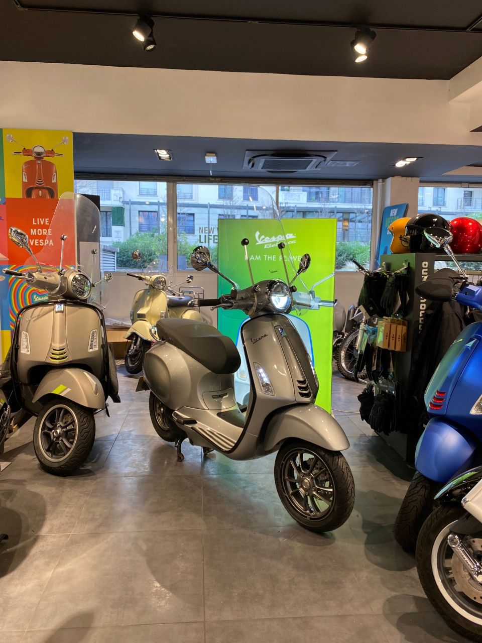 VESPA PRIMAVERA 50 4