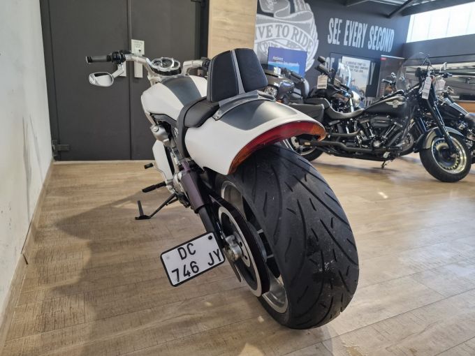 HARLEY-DAVIDSON V-ROD MUSCLE 1250 4