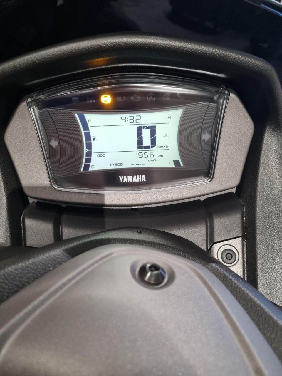 YAMAHA NMAX 125 4