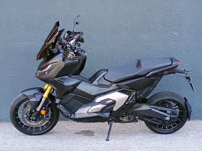 HONDA X-ADV 4