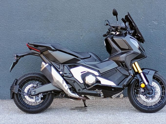 HONDA X-ADV 4