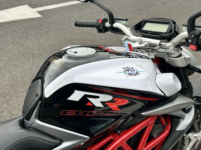MV AGUSTA BRUTALE 800 RR 4