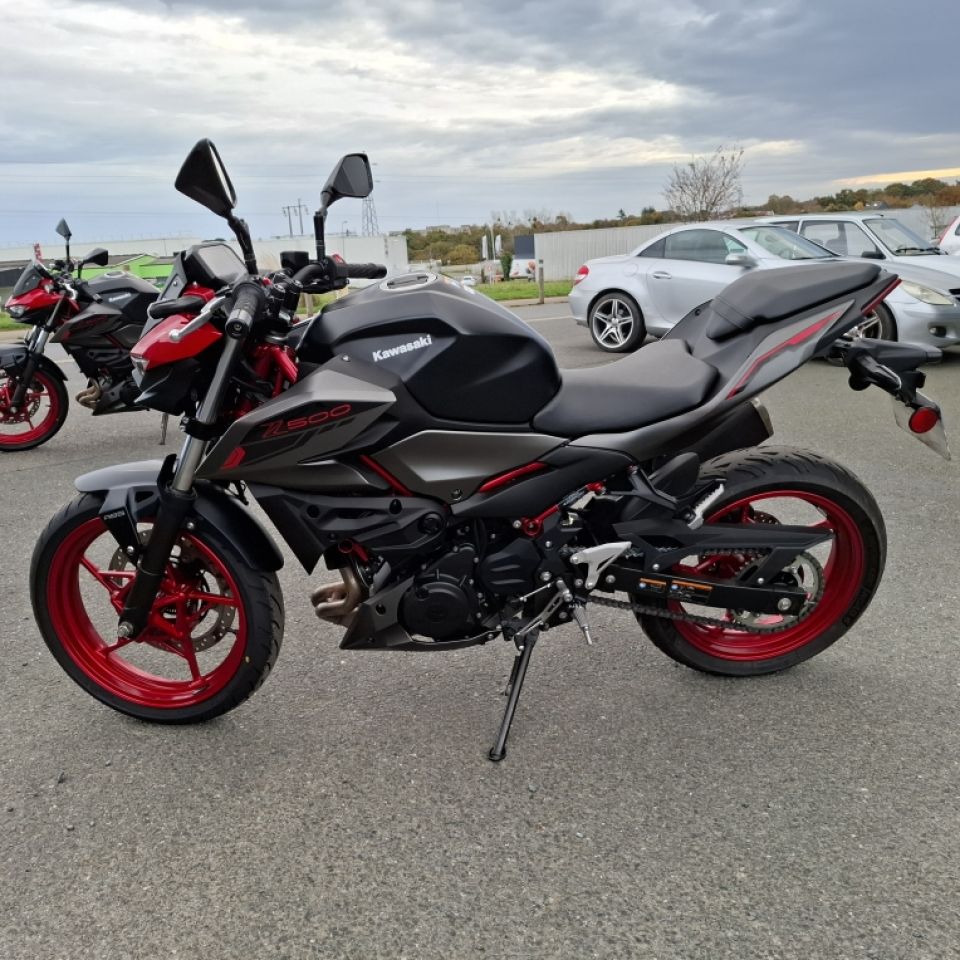 KAWASAKI Z 500 SE 4