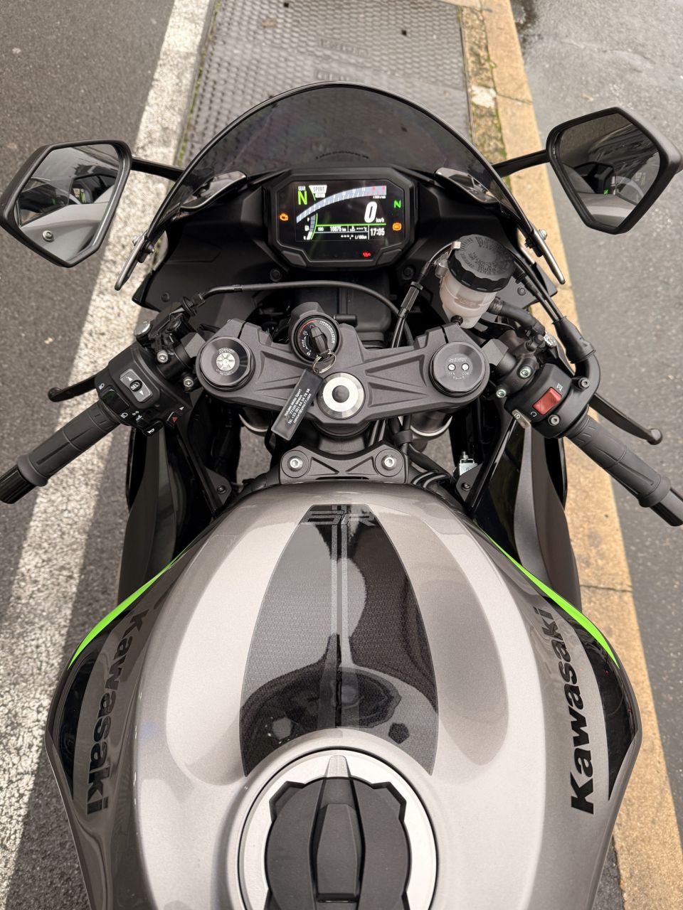 KAWASAKI ZX-6R 636 4