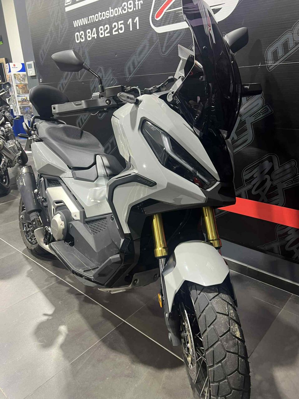 HONDA X-ADV 4