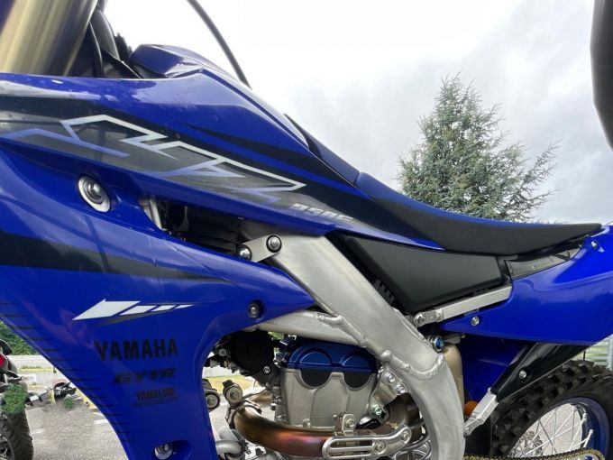 YAMAHA YZ250F 4