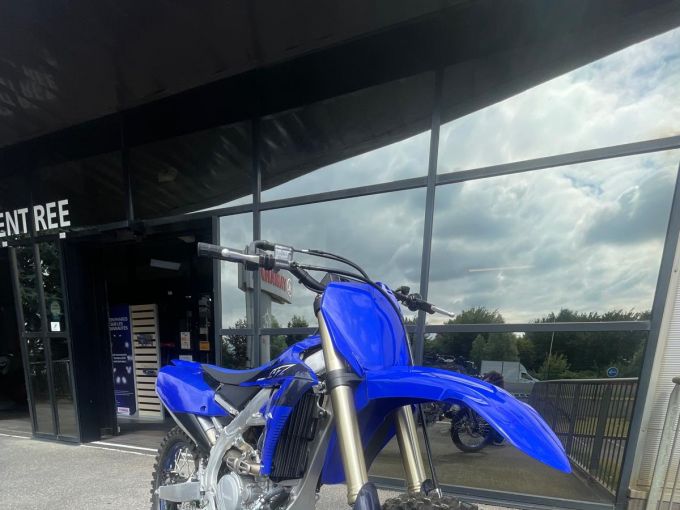 YAMAHA YZ250F 4