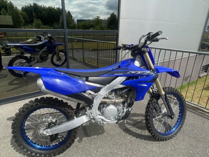 YAMAHA YZ250F 4