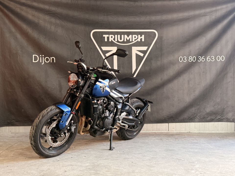 TRIUMPH TRIDENT 660 4