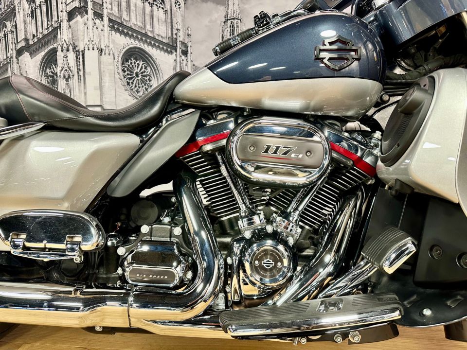 HARLEY-DAVIDSON TOURING STREET GLIDE 1923 CVO  4