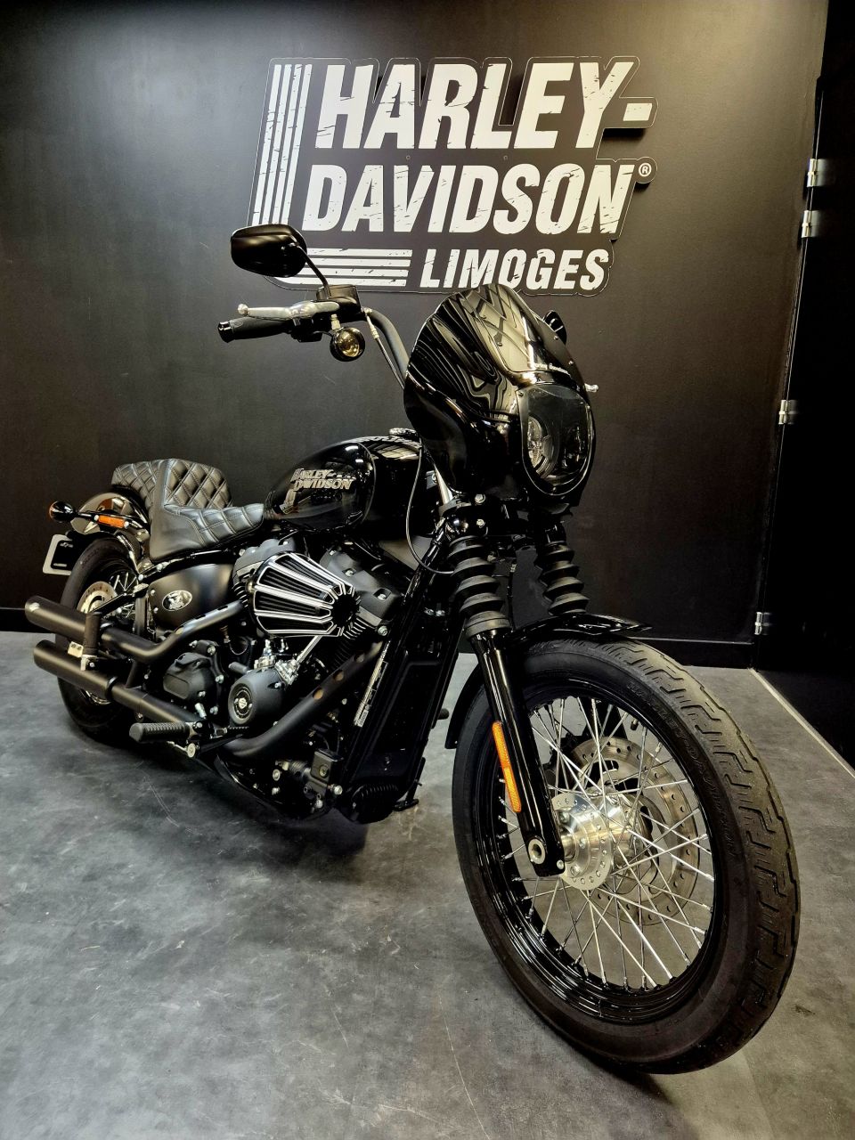 HARLEY-DAVIDSON SOFTAIL STREET BOB 1745 4