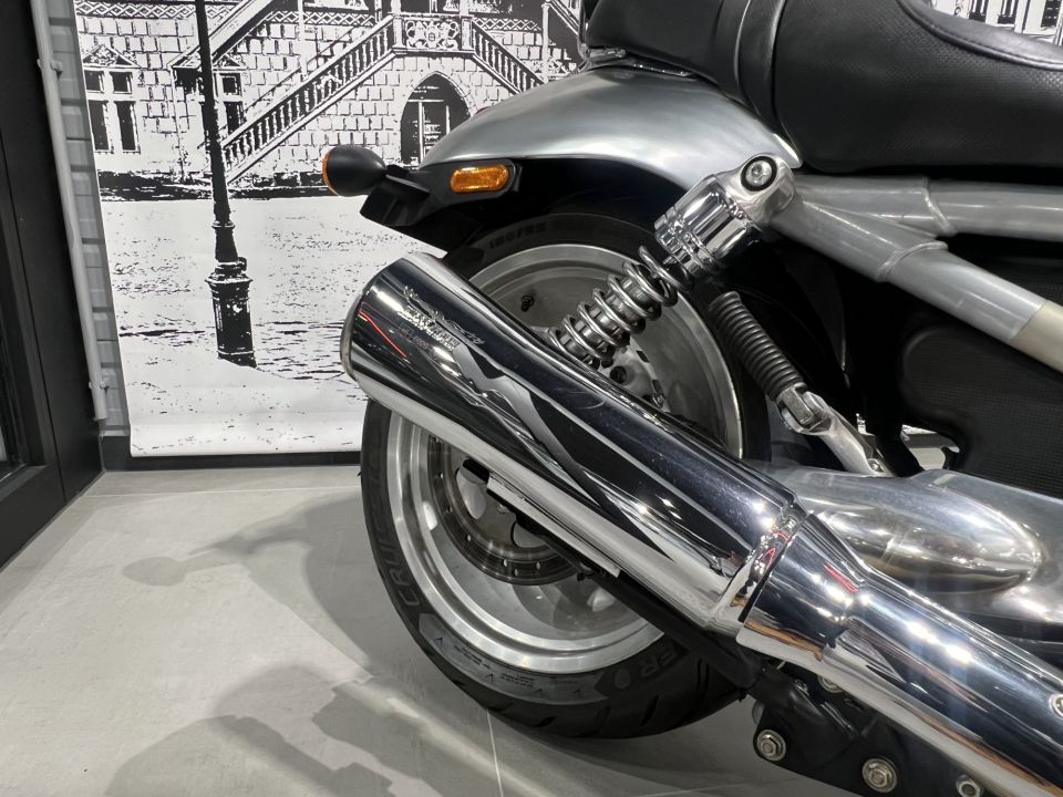 HARLEY-DAVIDSON V-ROD 1130 ALUMINIUM 4