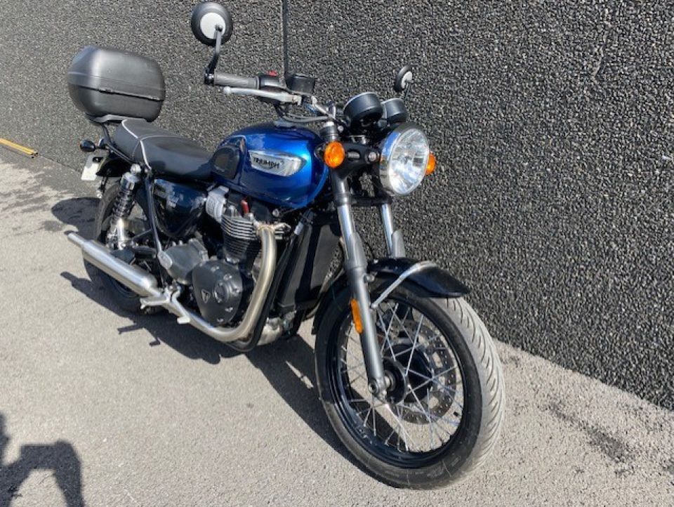 TRIUMPH BONNEVILLE T100 CHROME EDITION 4