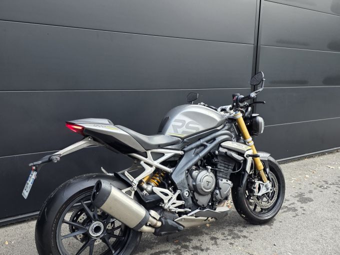 TRIUMPH SPEED TRIPLE 1200 RS 4
