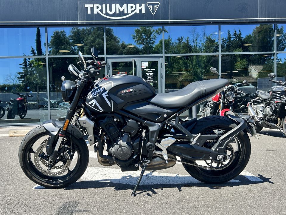 TRIUMPH TRIDENT 660 4