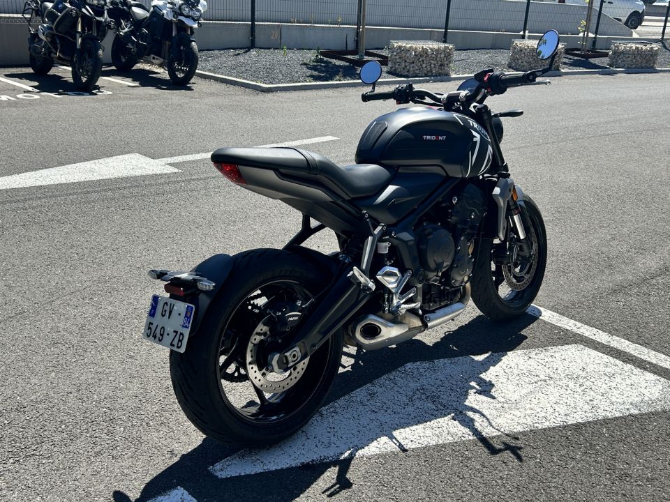 TRIUMPH TRIDENT 660 4