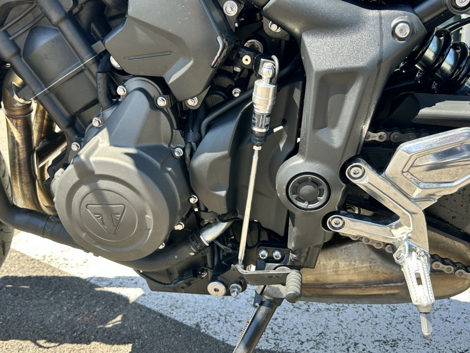TRIUMPH TRIDENT 660 4