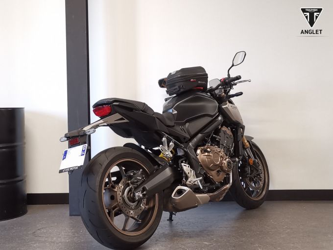 HONDA CB 650 R 4