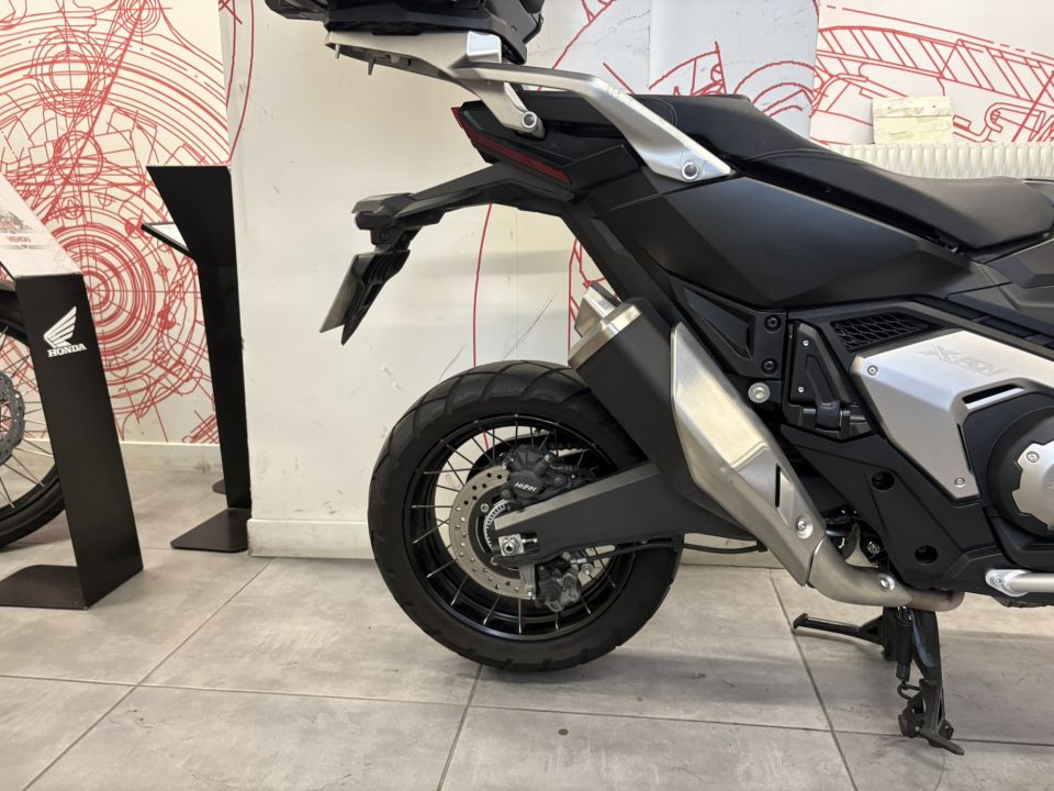 HONDA X-ADV 4