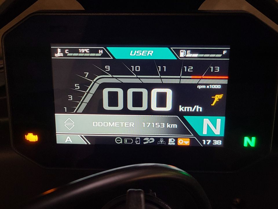 APRILIA TUONO 1100 V4 4