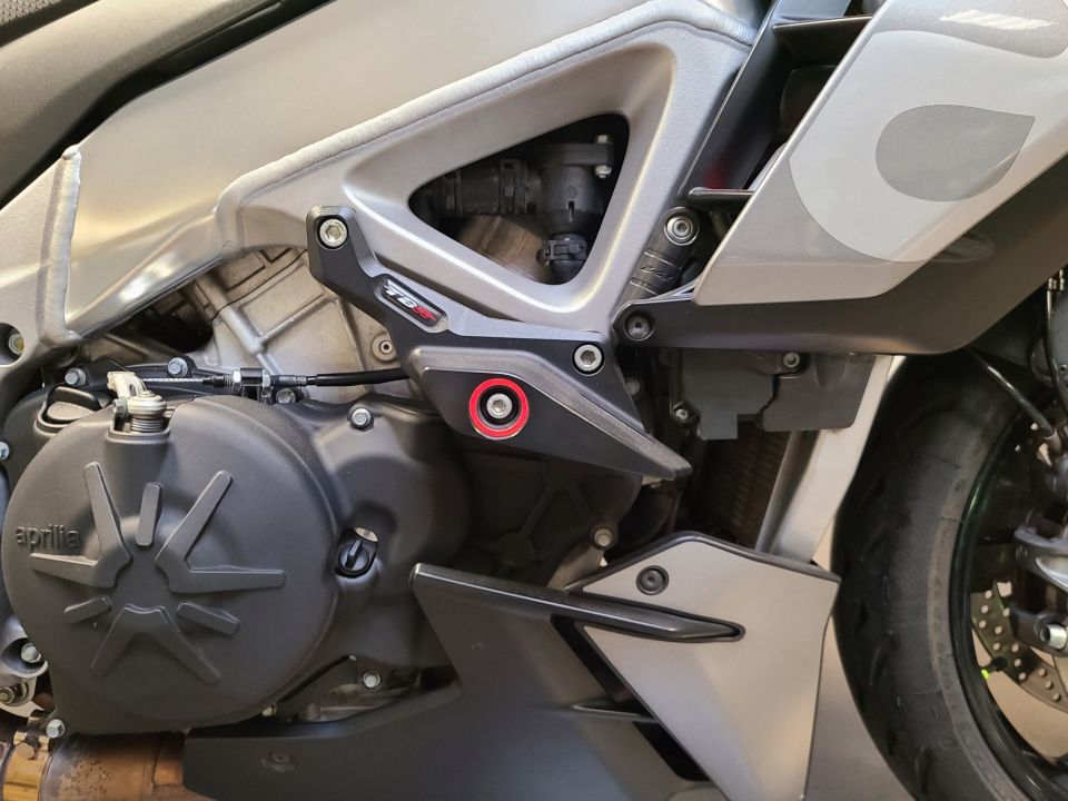 APRILIA TUONO 1100 V4 4