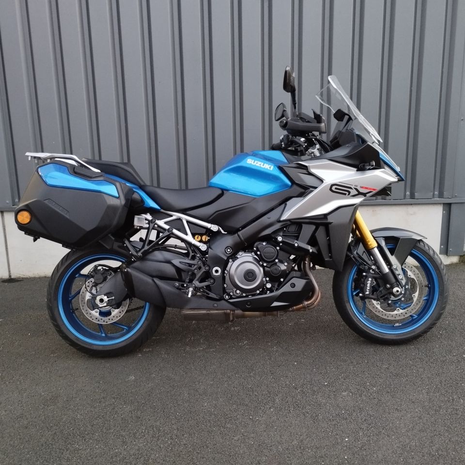 SUZUKI GSX-S 1000 GX 4