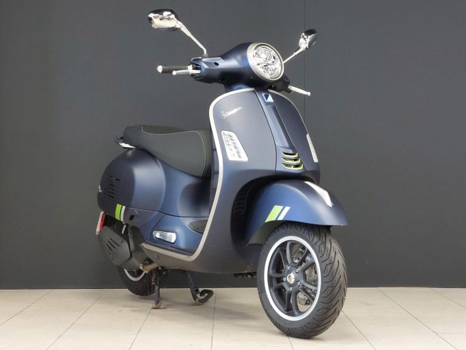 VESPA GTS 125IE SUPER 4
