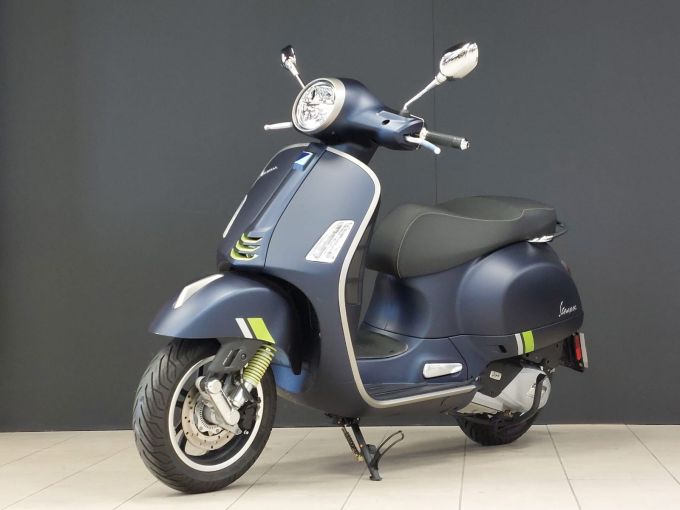 VESPA GTS 125IE SUPER 4