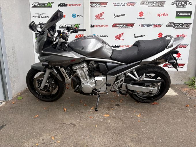 SUZUKI GSF 650 S BANDIT 4