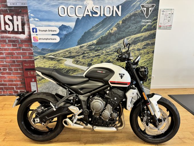 TRIUMPH TRIDENT 660 4