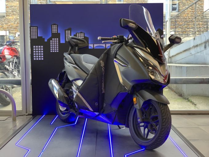 HONDA FORZA 300 ABS 4