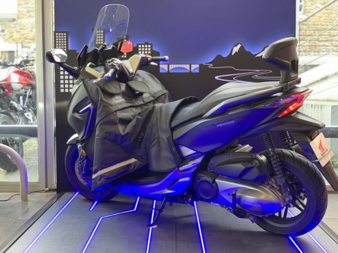 HONDA FORZA 300 ABS 4